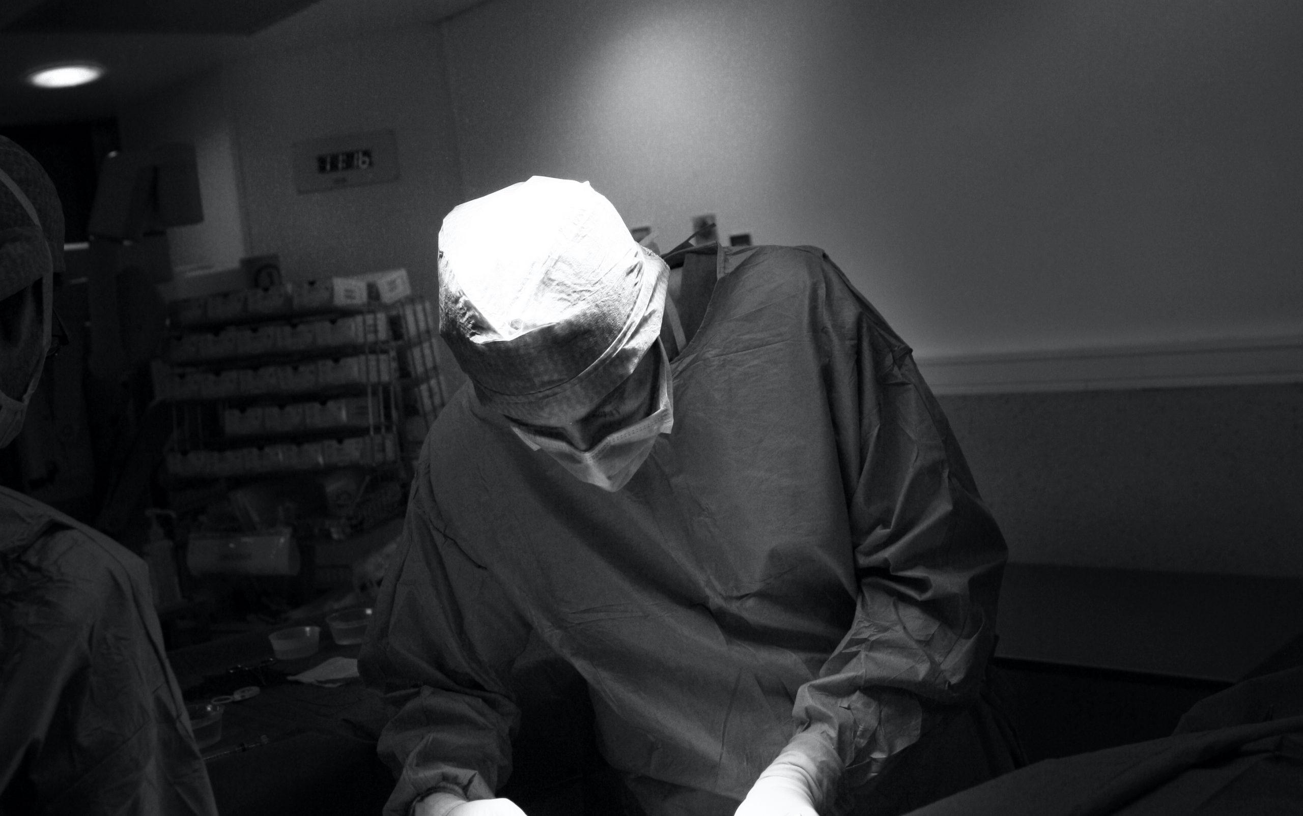 https://circoncision-paris.com/wp-content/uploads/2021/12/chirurgie-scaled.jpg